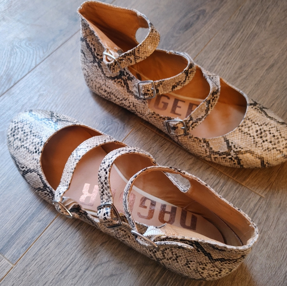 Kelsi Dagger Snakeskin Multi Strap Ankle Flats Size 7.5